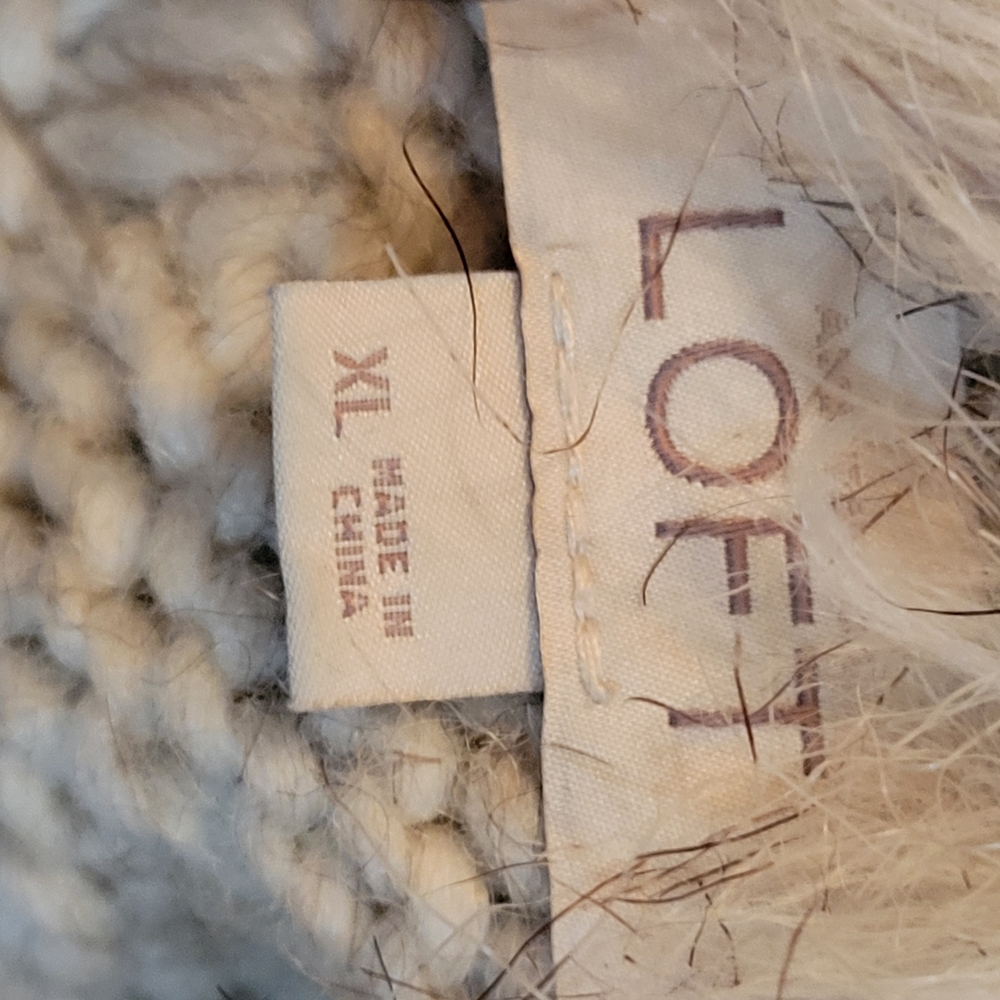 Women's Knit Vest with Faux Fur Collar - Picture 5 of 9